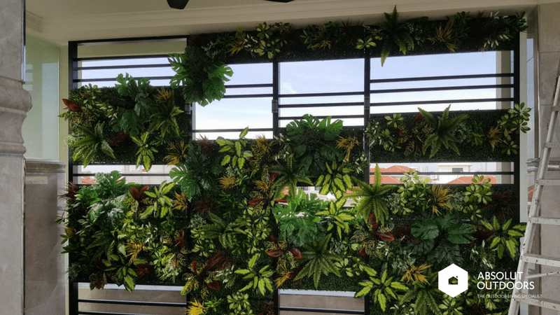 Green Wall Privacy Screen with Ventilation